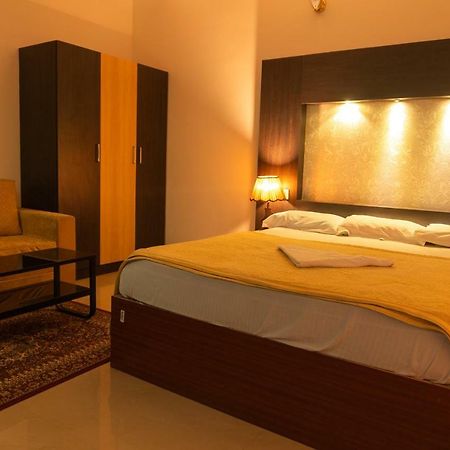 Aramana Holiday Inn Alappuzha Dış mekan fotoğraf