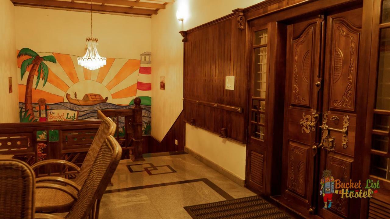Aramana Holiday Inn Alappuzha Dış mekan fotoğraf