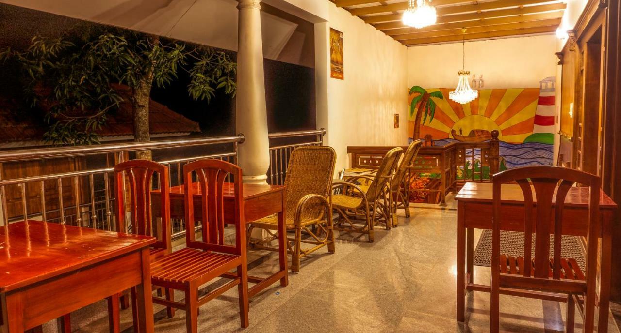 Aramana Holiday Inn Alappuzha Dış mekan fotoğraf